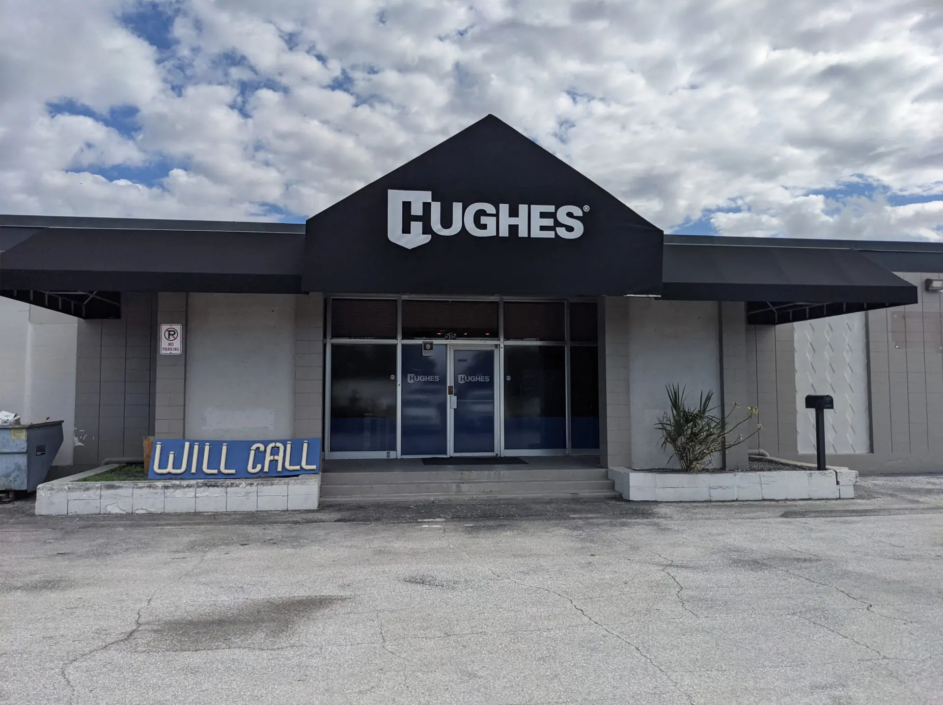 Hughes Plumbing Supplu Orlando Florida building front exterior